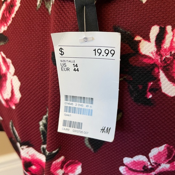 Floral fit and flare dress - Picture 7 of 11